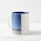 Tasse de gauchiste de plage et de ciel (Devant gauche)