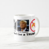 Tasse de Gentil-Mussolini-Trumpolini de jeu (Devant droit)