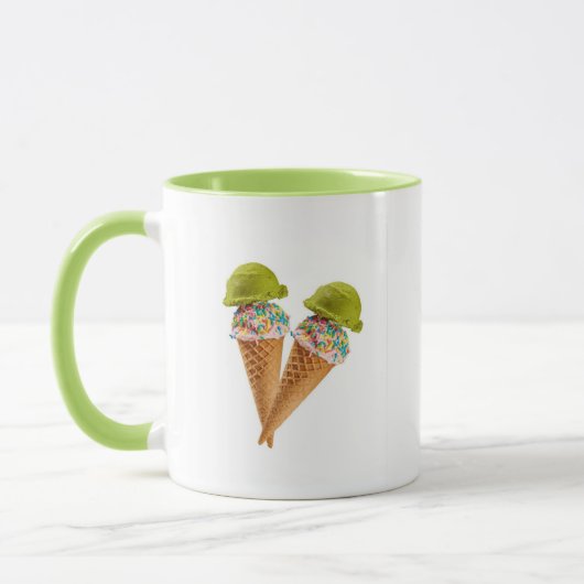 Tasse de glace au matcha (Gauche)