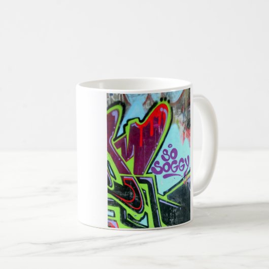 tasse de graffitis si soggy (Devant droit)