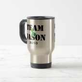 Tasse de Jason 2010 d'équipe (Devant gauche)