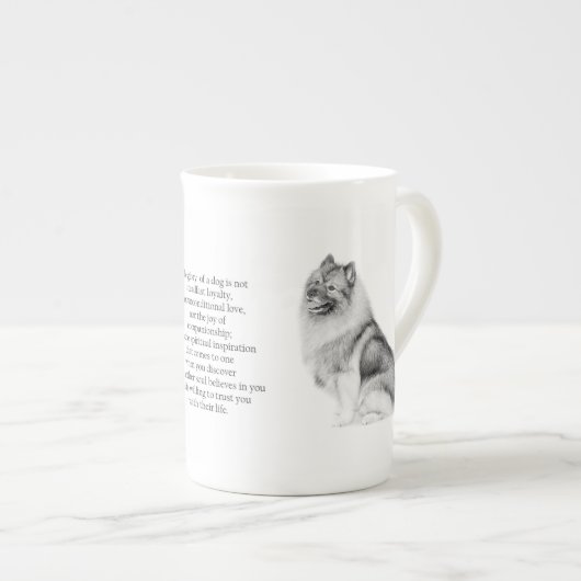 Tasse de Keeshond (Devant droit)