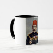 Tasse de Kitchener d'homme de moustache (Devant gauche)