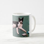 Tasse de Kitty de smoking (Devant droit)