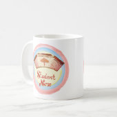 Tasse de la casquette d'infirmière étudiante (Devant gauche)