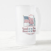 Tasse de la fête de l'Indépendance - Statue de la  (Devant droit)