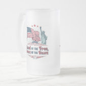 Tasse de la fête de l'Indépendance - Statue de la  (Devant gauche)