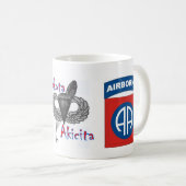 Tasse de Lakota Akicita (Devant droit)