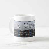Tasse de livre de TWtM avec le grand logo (Devant gauche)