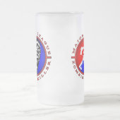 Tasse de logo de tueur de zombi de ligue (Centre)