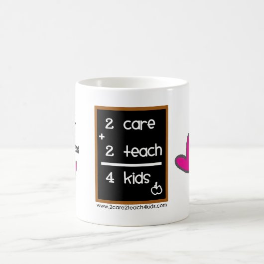Tasse de logo du ♥ 2care2teach4kids de (Centre)