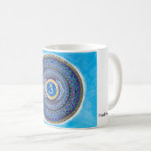 Tasse de mandala de Chakra de troisième oeil (Devant droit)