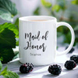 Tasse de mariage noir et blanc Demoiselle d'honneu<br><div class="desc">Tasse de mariage Demoiselle d'honneur en noir et blanc pour mariage,  cortège nuptial,  douche de mariée,  enterrement de vie de jeune fille. Découvrez d'autres produits avec ce design dans la collection ci-dessous.</div>