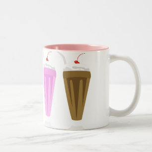 Tasse de milkshake - chocolat et paille