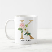 Tasse de monogramme, monogramme floral K, cadeau (Gauche)