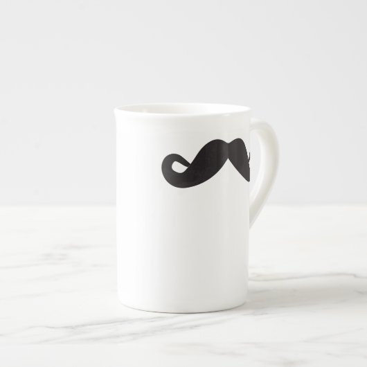 Tasse de moustache (Devant droit)