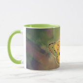 Tasse de papillon et de café de fleurs sauvages (Gauche)