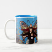 Tasse de papillon salissez, d'Erin et de Julie (Gauche)