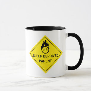 Tasse de parent déshéritée par sommeil