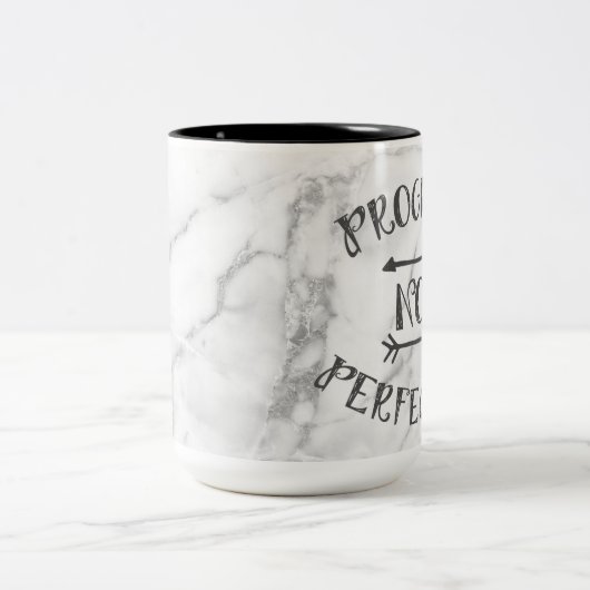 Tasse de perfection de progrès pas - arrière - (Centre)