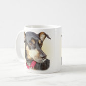 Tasse de Pinscher miniature (Devant gauche)