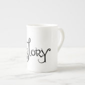 Tasse de porcelaine tendre de "gloire" (Devant droit)