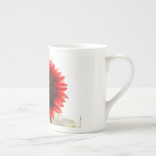 Tasse de porcelaine tendre de tournesol avec (Droite)