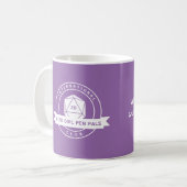 Tasse de pourpre de correspondants de fille de (Devant gauche)