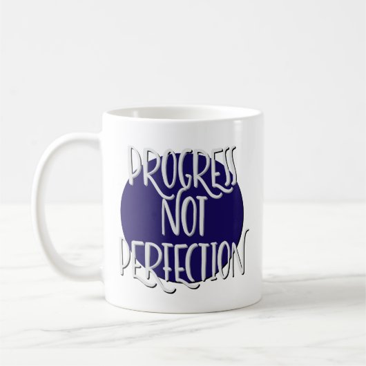 Tasse de slogan de récupération de progrès et non (Gauche)
