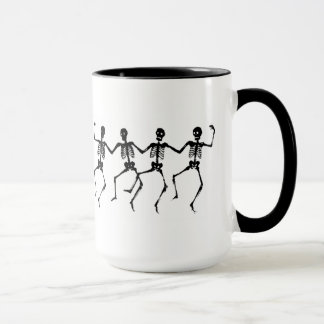 Tasse de squelette de danse