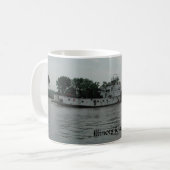 Tasse de Sullivan de JL de Towboat de rivière de (Devant gauche)