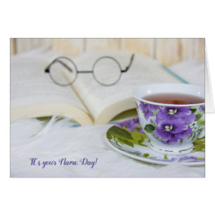 tasse de thé sur fourrure pour le Jour du nom