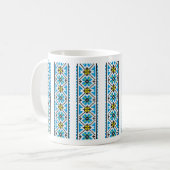 Tasse de thé ukrainienne avec le motif (Devant gauche)