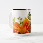 Tasse de ton du papillon deux de fleur (Devant gauche)