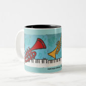 tasse de trompette et de musical de piano (Devant gauche)
