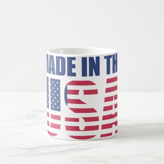 Tasse de typographie "RÉALISÉE" avec drapeau améri (Centre)