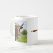 Tasse de vache à Salers (Devant gauche)