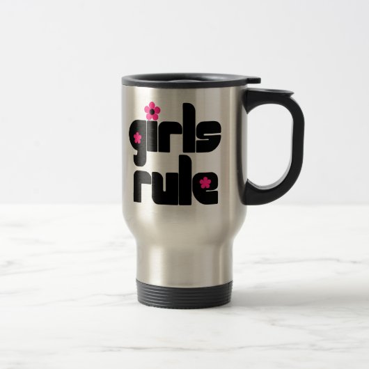 Tasse de voyage de règle de filles (Droit)
