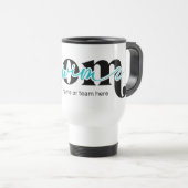 Tasse de voyage Maman de natation à écriture noire (Devant droit)