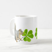 Tasse d'écureuil de shamrock (Devant gauche)