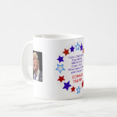 Tasse déplorable de tasse d'électeur d'atout (Devant gauche)