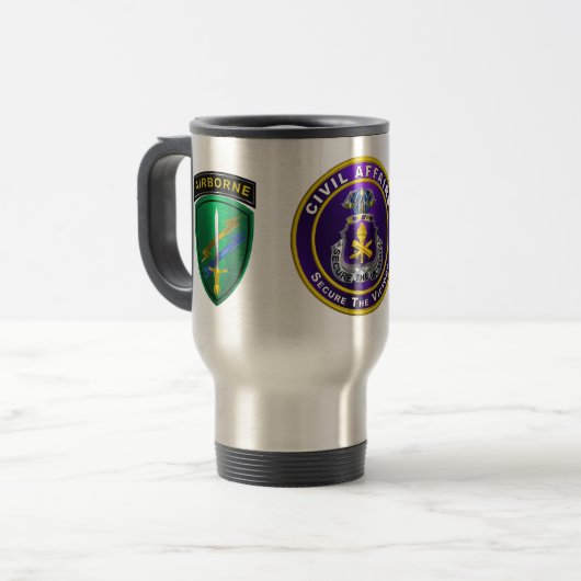 Tasse des affaires civiles (Devant gauche)