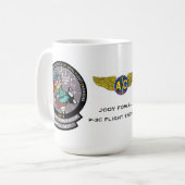 Tasse des gens du pays 8251 d'IBNFE (Devant gauche)