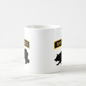 Tasse d'étiquette de chien de berger (Centre)