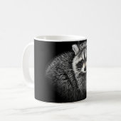 Tasse douce de Racoon. Sur le noir (Devant gauche)