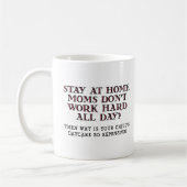Tasse drôle de garde d'enfants coûteuse (Gauche)