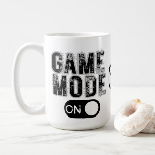 Tasse drôle de joueur de jeu vidéo en mode jeu   C