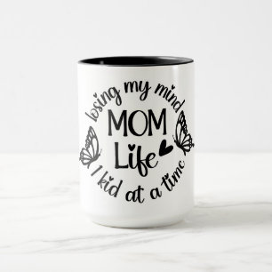 Tasse drôle de la vie de MAMAN avec design papillo