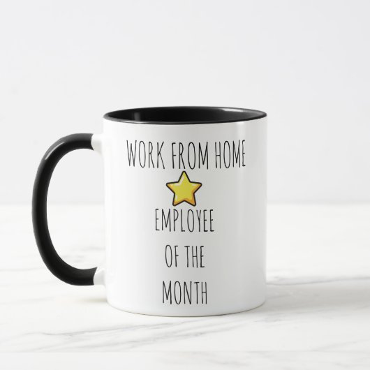 Tasse drôle de l'employé du mois travaillant depui (Gauche)