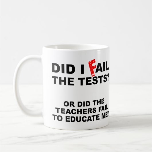 Tasse drôle d'échec d'enseignant (Gauche)